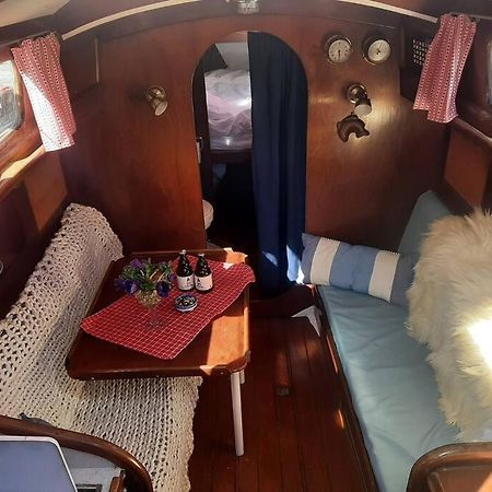 Cosy Sailingboat In Vlissingen Hotel Eksteriør billede